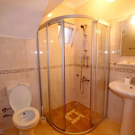 Uemit Villa